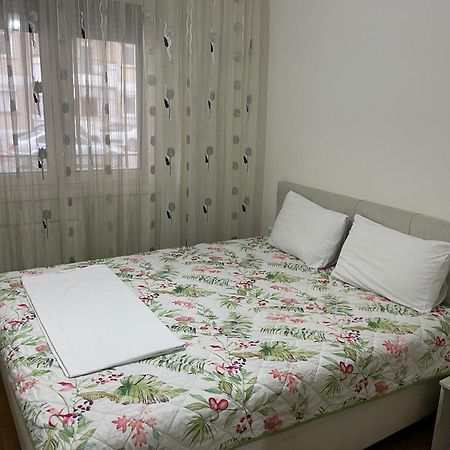 Tuse Lux Apartments Skopje Luaran gambar