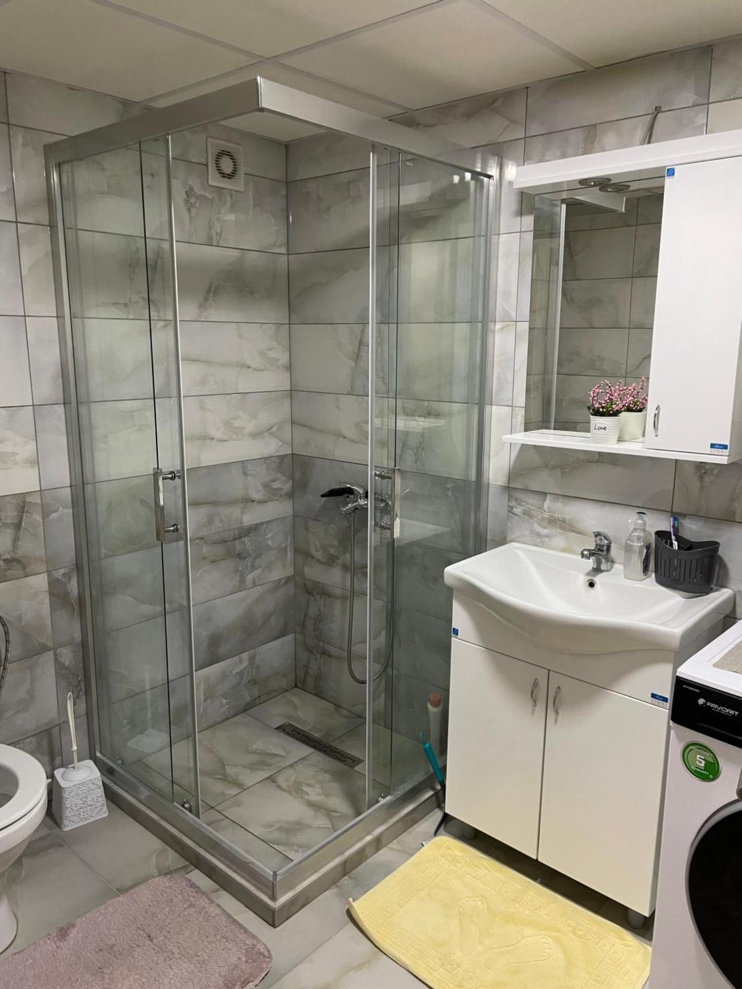 Tuse Lux Apartments Skopje Luaran gambar